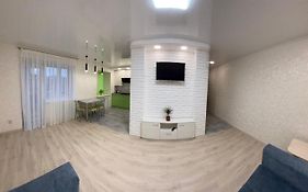 Suite Mira Avenue Center Двухкомнатная Квартира в центре возле ТЦ ЦУМ
